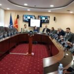 Afrim Gashi: Vendin e Nikolla Gruevskit si politikan më i urryer po e merr Ali Ahmeti
