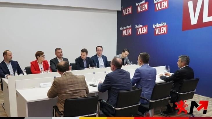 Grupe të punës të VMRO DPMNE së dhe VLEN it në bisedime për qeverinë e ardhshme